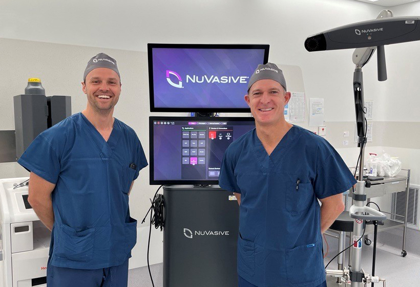 Surgeons with the NuVasive Pulse platform